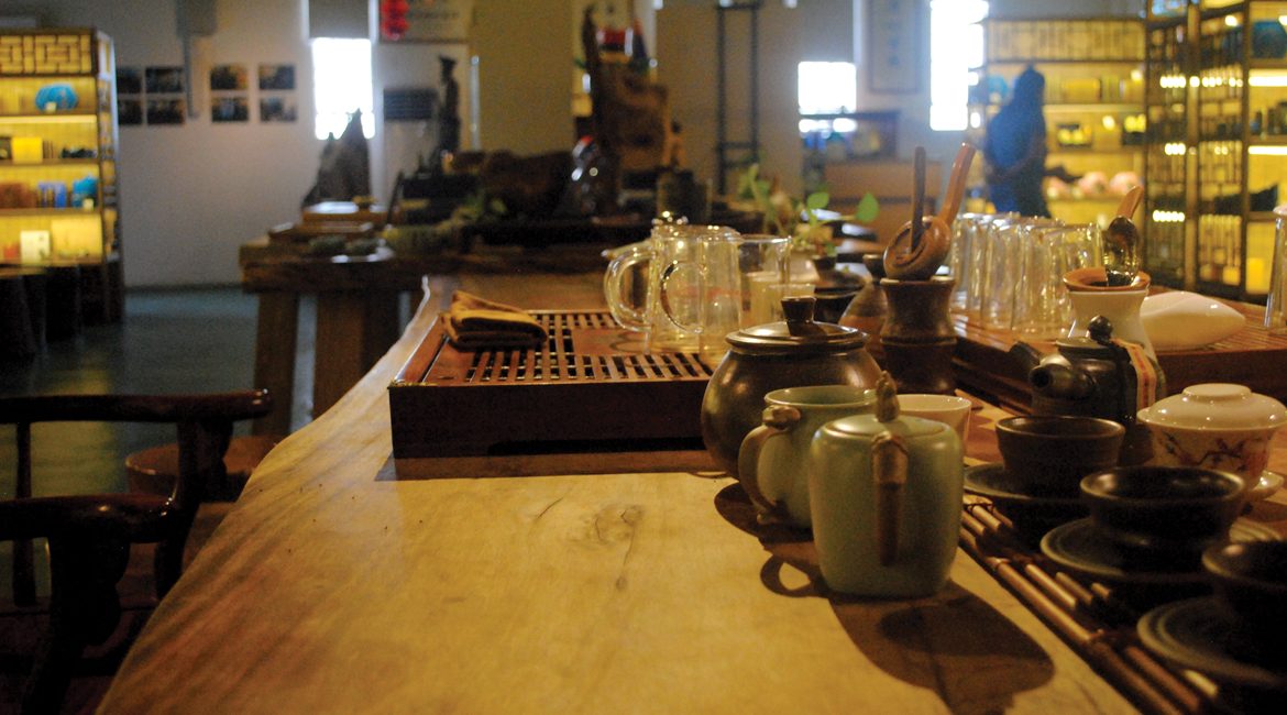Kuanfu Tea Factory Shop: Set Your Watch to Tea Time – Mozaik